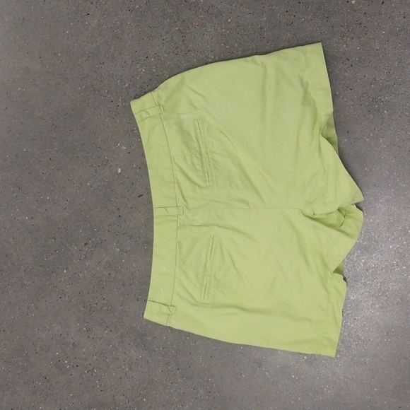 Ann Taylor 4 Short - Picture 4 of 4